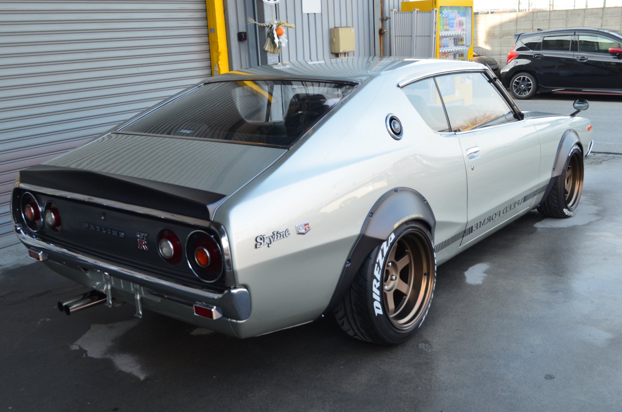 Nissan Skyline C110 Front fender flares – SpeedFormeUSA
